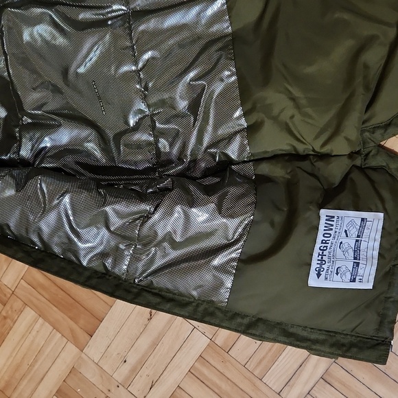 Winter jacket for 7/8 year old - Picture 2 of 5